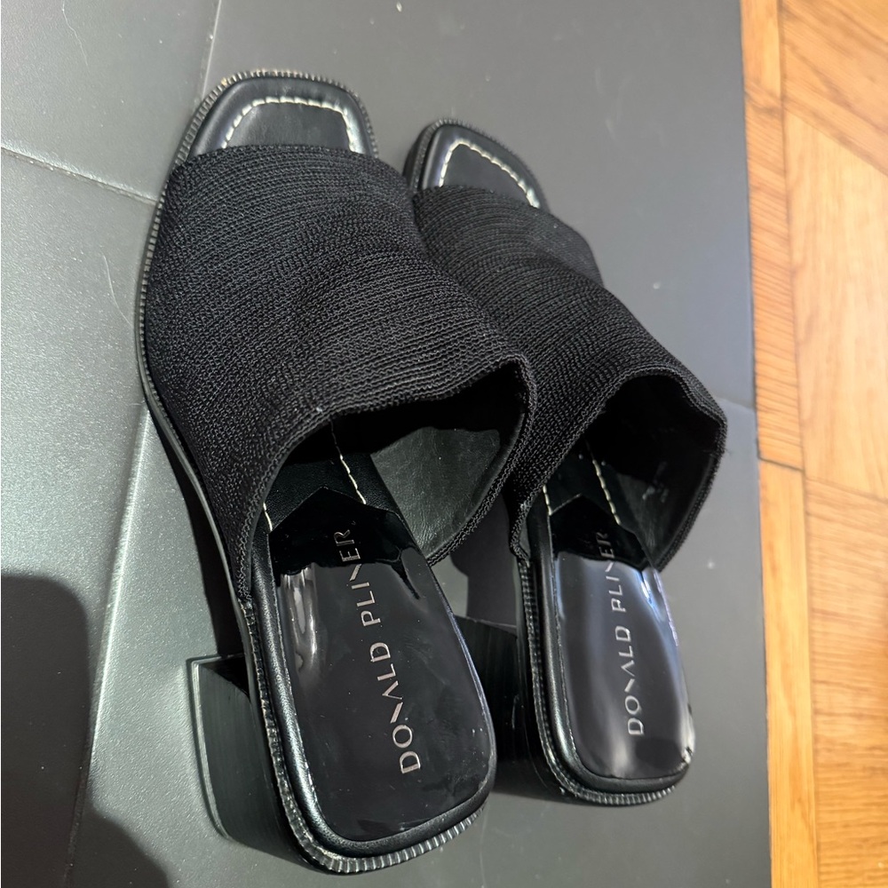 Donald Pliner Black Women's Mules